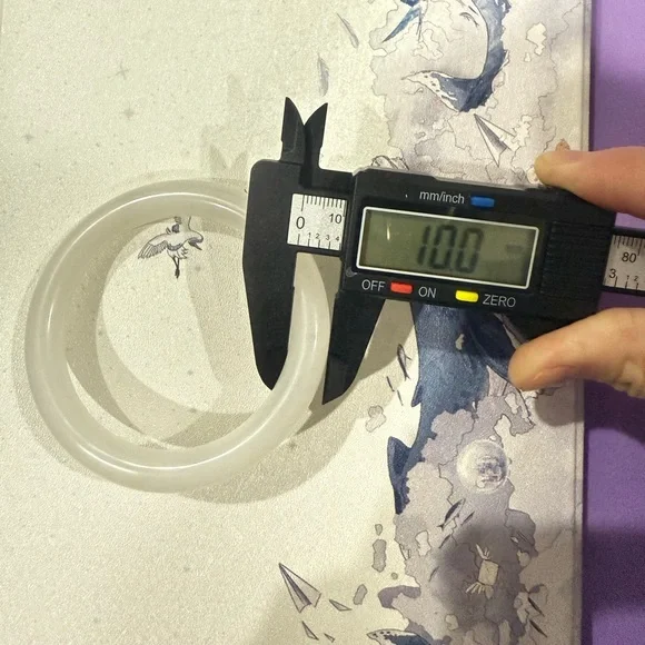 Jinsi White Jade Bangle—60mm - Picture 2 of 4